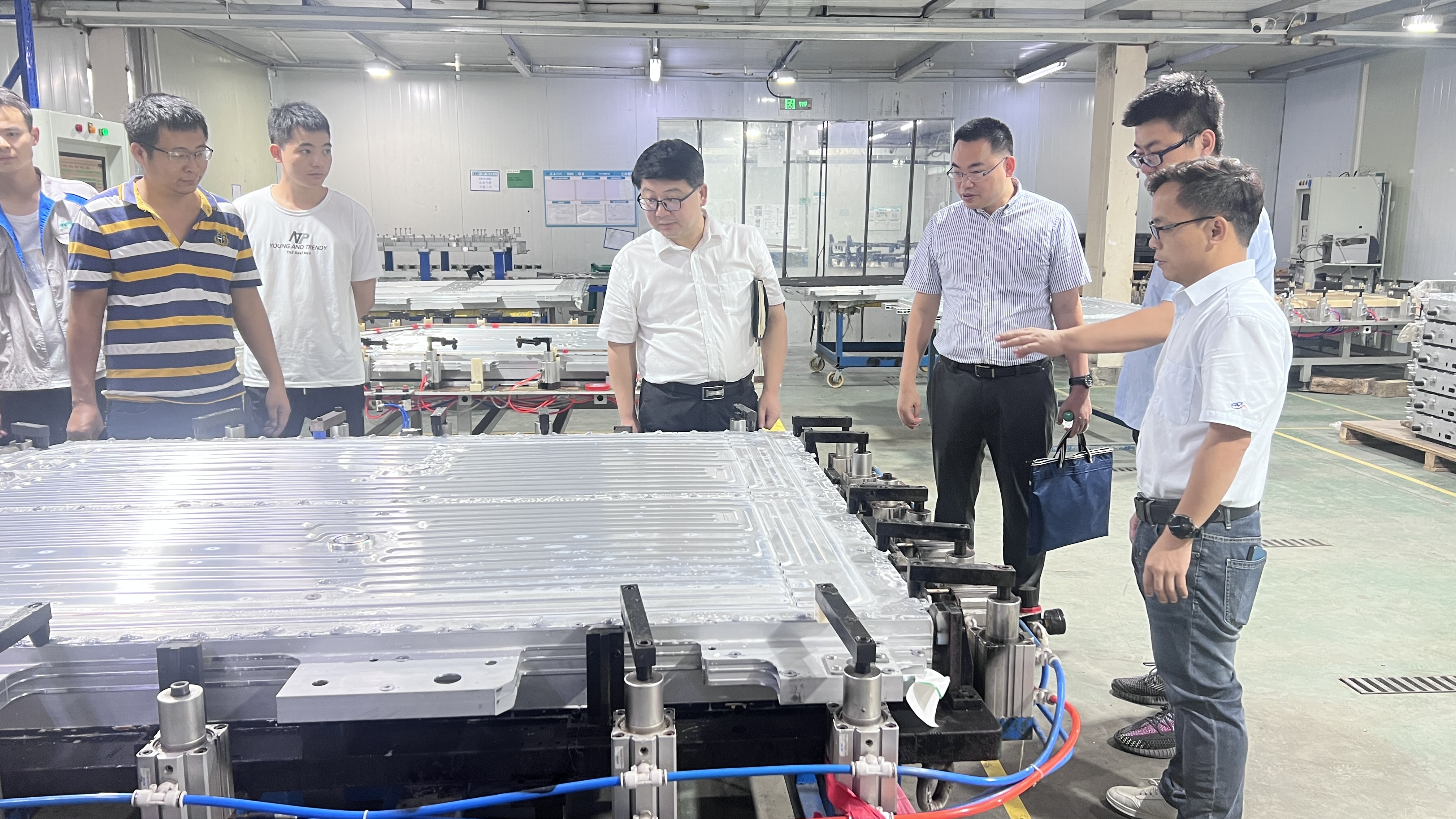 董海波到巨石能源實(shí)地調(diào)研